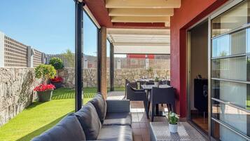 Vila Deluks, pemandangan bukit | Teras/patio