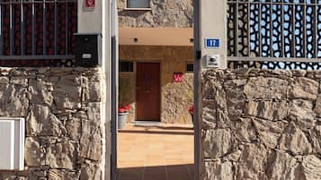 Entrada al alojamiento