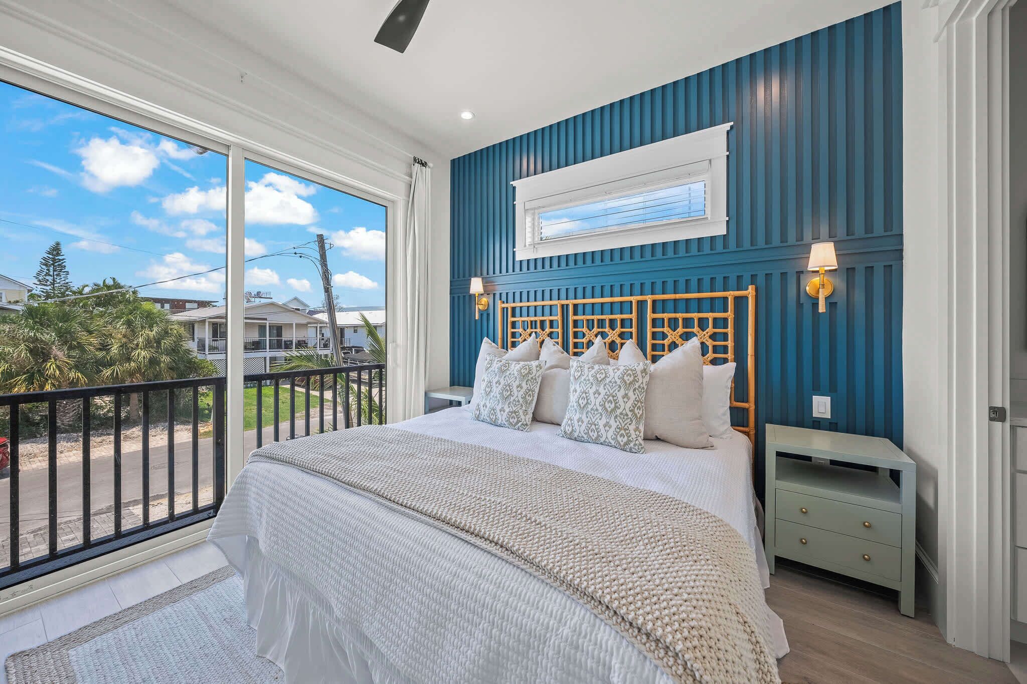 7 bedrooms, WiFi, bed sheets