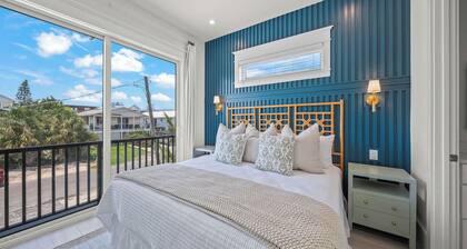 Sunstoppable: Luxury Rental with Pool, Spa, Roof
