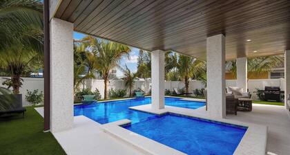 Majestic Summer - Brand New Home Anna Maria Island