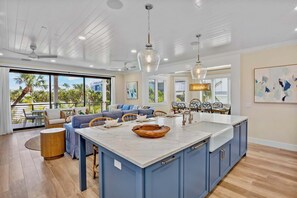 Interior - Between the Waves - Siesta Key Luxury Home (Siesta Key)