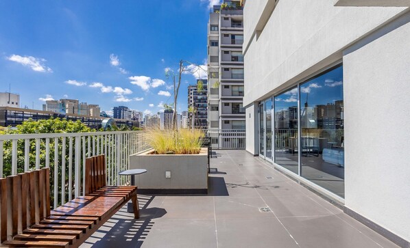 Unclassified image, 1 of 20, button