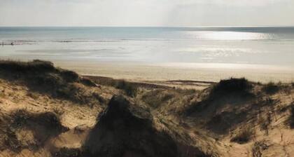 Small 2-bedroom gîte, quiet environment, near sea and forest. all comforts