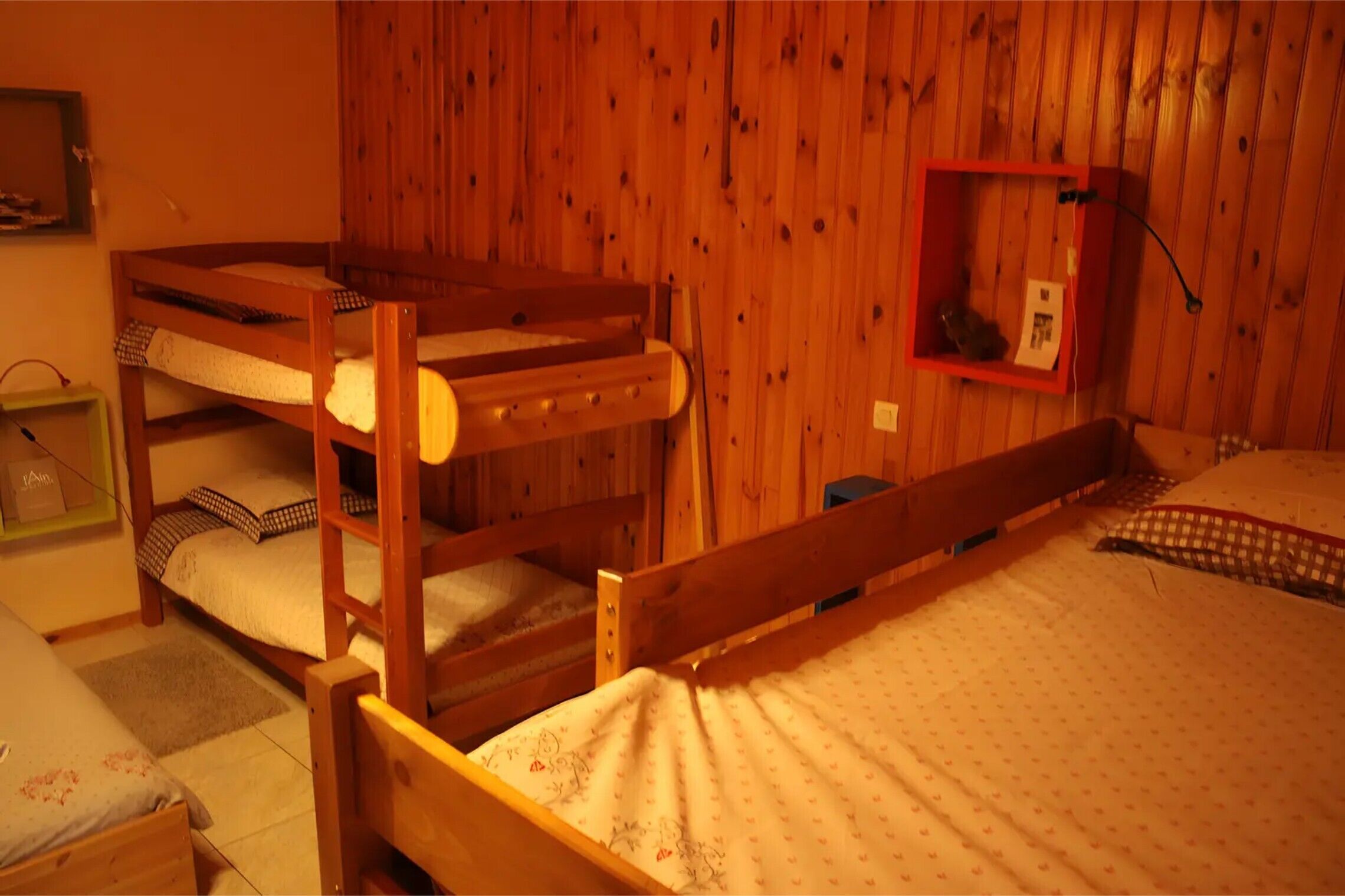 1 多间卧室、WiFi