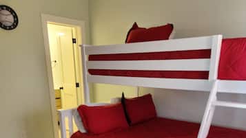 3 bedrooms, WiFi, bed sheets