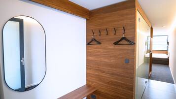 Comfort tweepersoonskamer | Een laptopwerkplek, gratis wifi