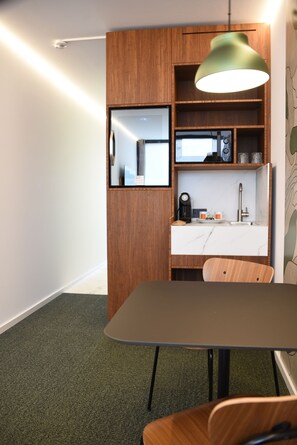 Comfort Double Room | Free minibar, laptop workspace, free WiFi, bed sheets