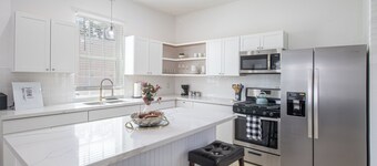 Contemporary 3BR Home by New Orleans Culture