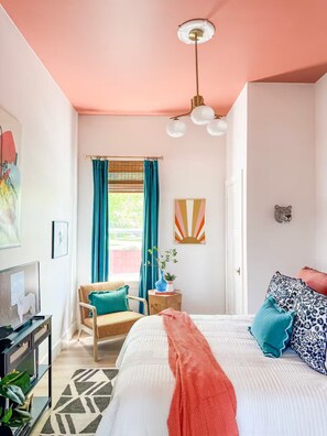 3 室のベッドルーム、アイロン / アイロン台、WiFi、ベッドシーツ