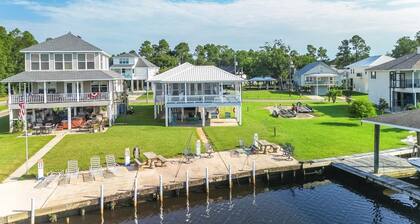 Charming 3BR River House w/ Private Dock