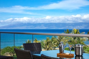 Outdoor dining - Honua Kai Hokulani | 2 Free Rental Cars | KBM Resorts | Most Stunning Views | 2 Units, 4 Bedrooms | ML-1850 (Lahaina)