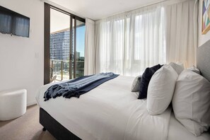 2 bedrooms, desk, iron/ironing board, travel crib