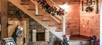 WELCOME SNOWMOBILERS
Leave right from our Lodge and hit the trails-Dog Friendly