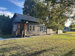 Exterior - Cozy Tiny House in Scottsburg (Scottsburg)