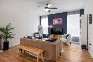 TV