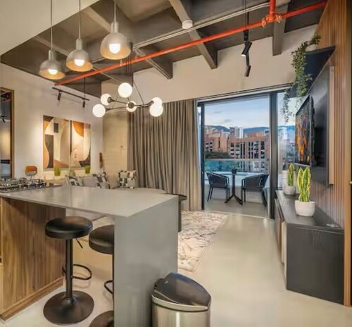 City Lights in El Poblado 2 bedrooms, 2 Bathrooms, 2 Air Conditioners,2 Safes