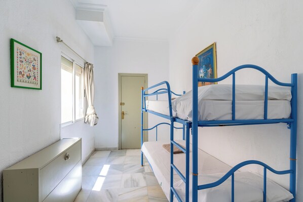 2 dormitorios, wifi gratis, ropa de cama