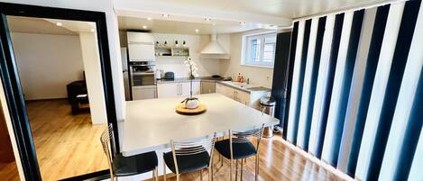 Fridge, microwave, oven, dishwasher