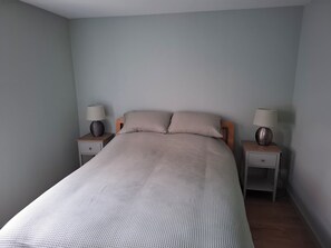 1 habitación, wifi gratis y ropa de cama