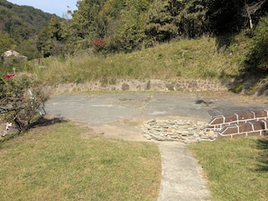 Property grounds - MinCo Properties WV, Carswell Hollow Overlook (Kimball)