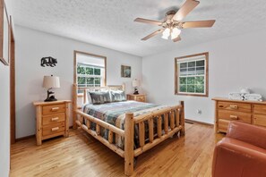 3 bedrooms, free WiFi, bed sheets