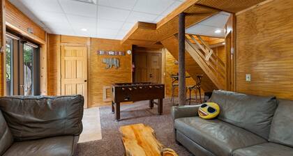 Beartastic Outlook | Hocking Hills, Hot Tub