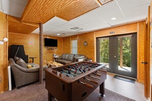 Game room - Beartastic Outlook | Hocking Hills, Hot Tub (Rockbridge)