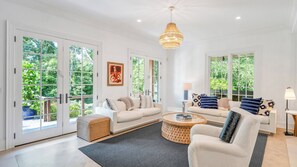 Tv, pejs, stereoanlæg