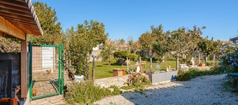 Guest Room Heraudeau 2 - with shared garden and air conditioning