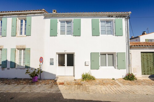Guest Room Heraudeau 1 - with Shared Garden and Air Conditioning