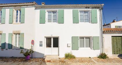 Guest Room Heraudeau 1 - with Shared Garden and Air Conditioning