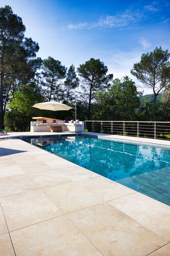Le Domaine de l'Olivier, 19 rooms, pool, sauna