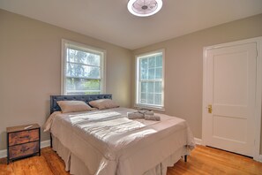 2 chambres, fer et planche à repasser, Wi-Fi gratuit, draps fournis