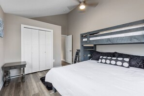 5 bedrooms, iron/ironing board, WiFi, bed sheets