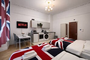 1 bedroom, iron/ironing board, WiFi, bed sheets - Central London (4) Apartment- Hyde Park (Greater London)