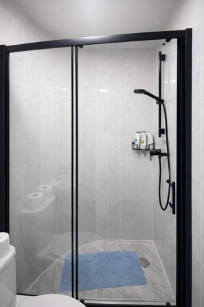 Shower, hair dryer - Central London (4) Apartment- Hyde Park (Greater London)