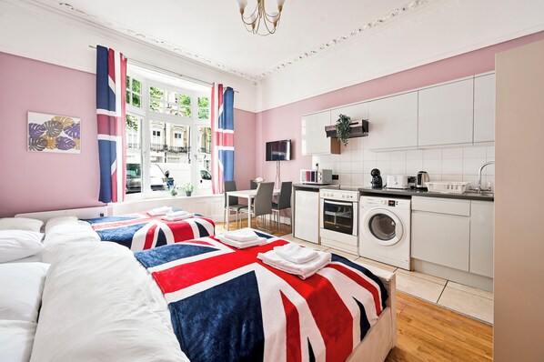 1 bedroom, iron/ironing board, WiFi, bed sheets