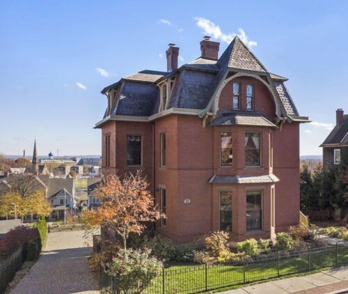 Cozy 1-bedroom apartment in Downtown Hartford