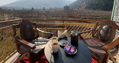 Hotel Oscar Mountain Retreat