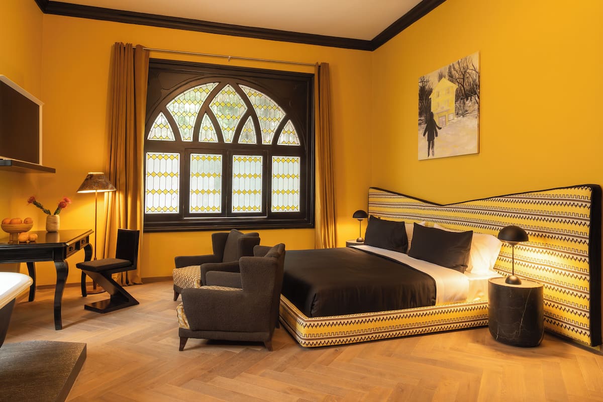 Deluxe Room, Courtyard View | In-room safe, desk, soundproofing, free WiFi