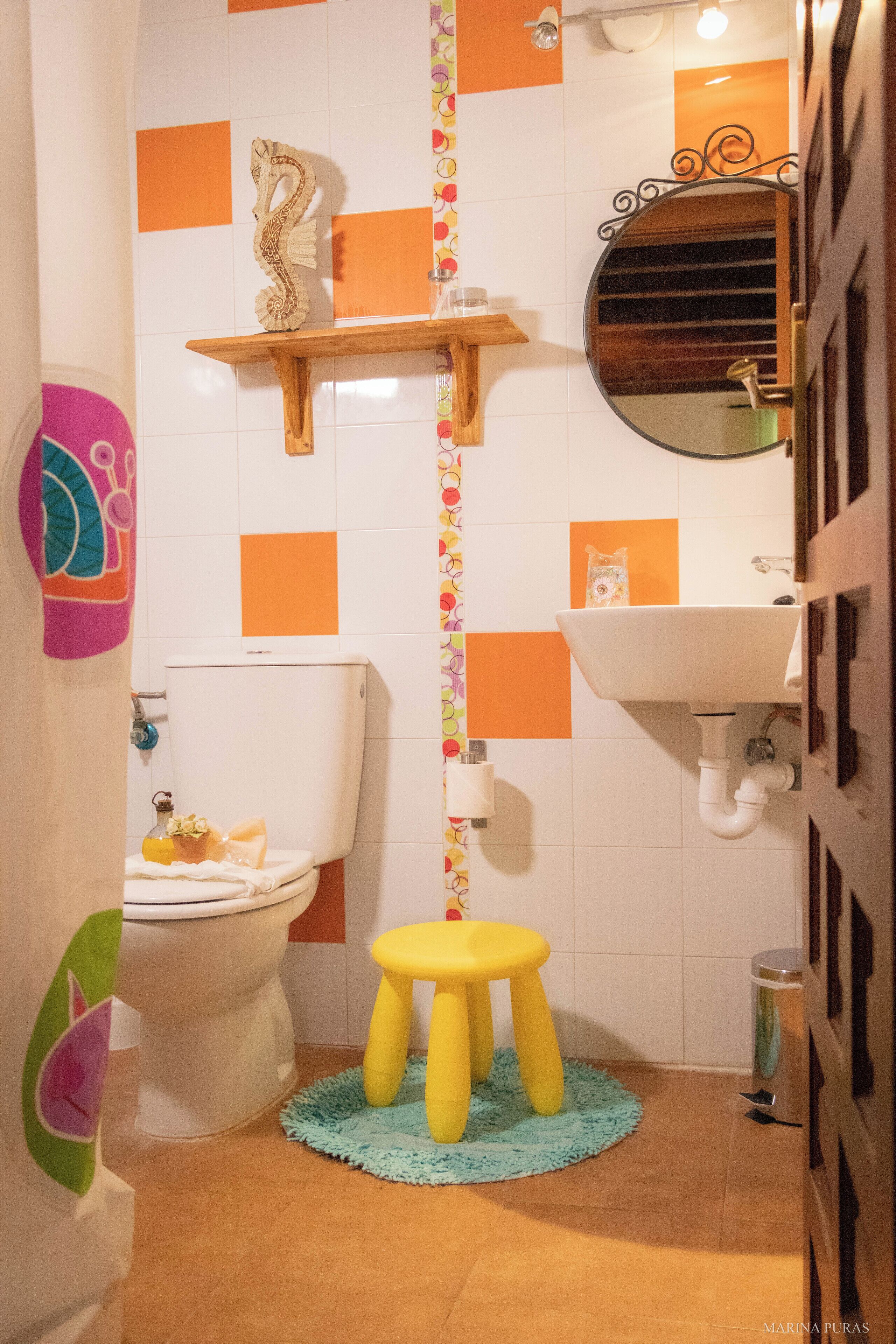 Classic Triple Room, Pets Allowed | Bathroom | Shower, hair dryer, towels, soap