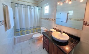 提供毛巾、番梘、廁紙