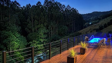 Front of property – evening/night