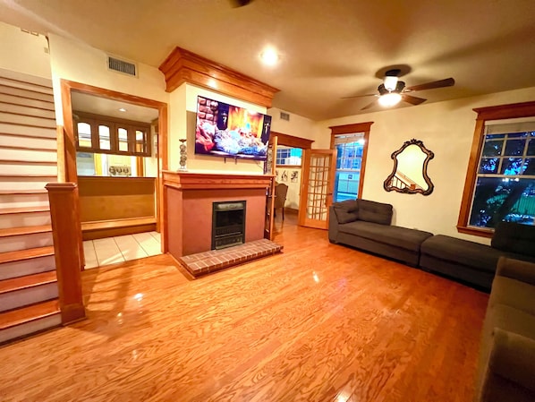 TV