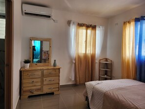 3 室のベッドルーム、アイロン / アイロン台、WiFi、ベッドシーツ