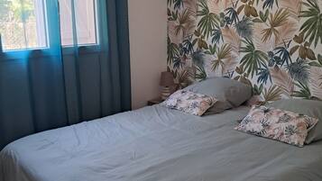 1 quarto, ferros/tábuas de passar roupa, Wi-Fi, roupa de cama