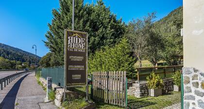 Appartement 'Ride Home 3' avec vue sur la montagne, jardin commun et Wi-Fi