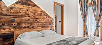 Apartment 'Ride Home 1' with Mountain View, Shared Garden and Wi-Fi