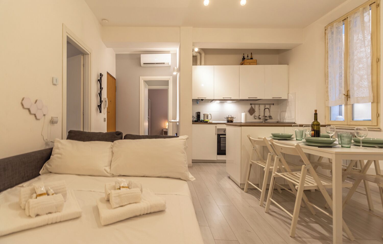 2 dormitorios, tabla de planchar con plancha, wifi y ropa de cama